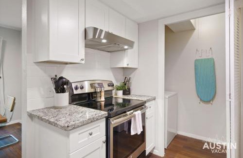 Highland Hills House | Comfortable Living in ATX with Private Deck and Office