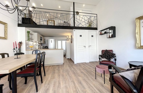 Saugues House | Comfortable lodging in Saugues for hikers, 3 spacious rooms with en-suite bathroom