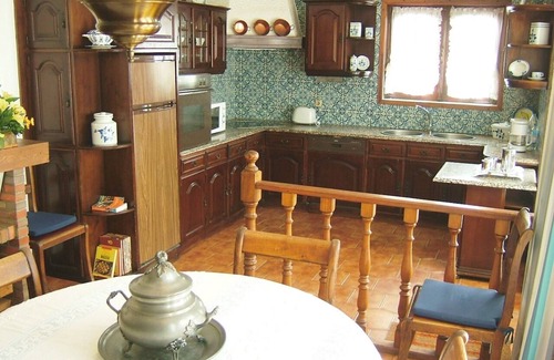 Rates Villa | Comfortable manor house with pool, for large groups. Beaches at 6km.