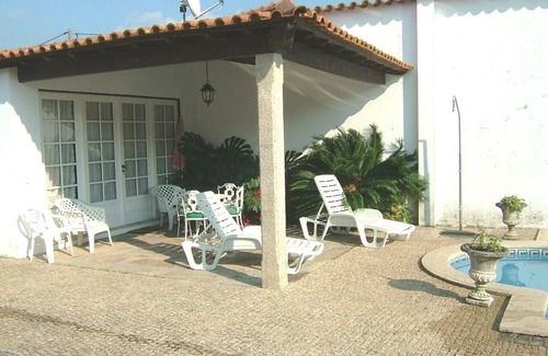 Rates Villa | Comfortable manor house with pool, for large groups. Beaches at 6km.