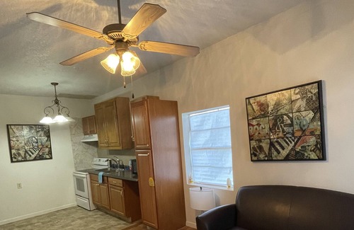 Port Allen House | Comfortable Mid City 2 bedroom get away