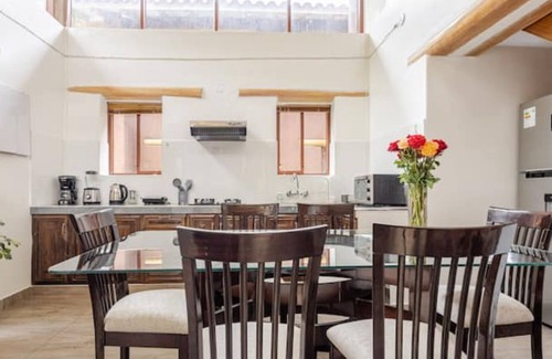 Calca House | Comfortable modern house with large garden, stunning mountain views.