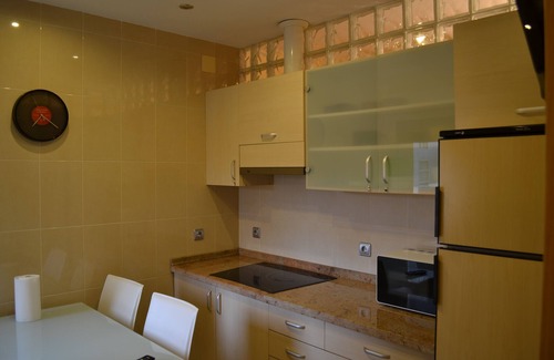 Leon Apartment | Comfortable modern style apartment