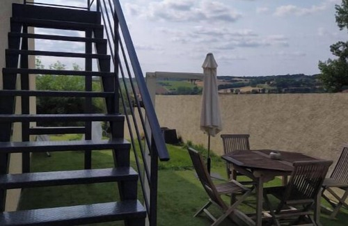 Aiguelèze Apartment | Comfortable, quiet apartment ideally located between Albi and Cordes