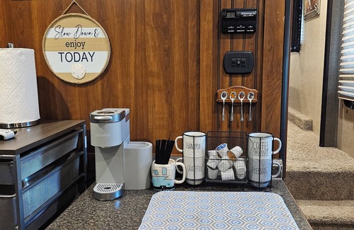 Cedar Lane House | Comfortable RV 5th Wheel located in Sargent, TX in the coastal town of Sargent.