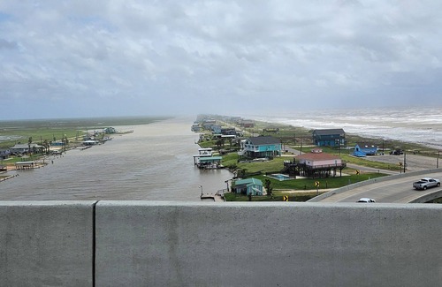 Cedar Lane House | Comfortable RV 5th Wheel located in Sargent, TX in the coastal town of Sargent.