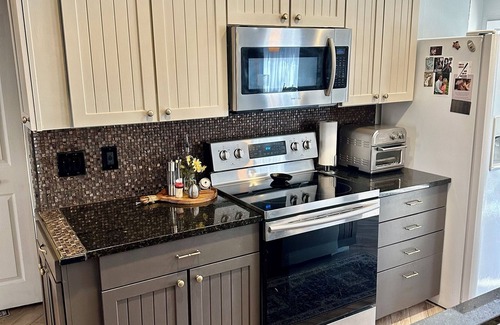 Green Mountain House | Comfortable Spacious 3 bedroom home
