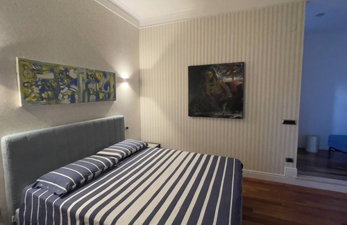 Avellino Bed & Breakfast | Comfortable stay in city center, stores, pedestrian island restaurants and bars.