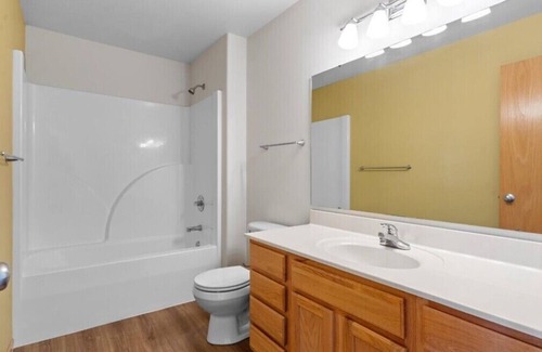 Wickham House | Comfortable townhome in GREAT location!