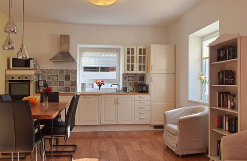 Villach Apartment | Comfortable, very quiet and sunny apartment. Only 5 minutes to the Silbersee