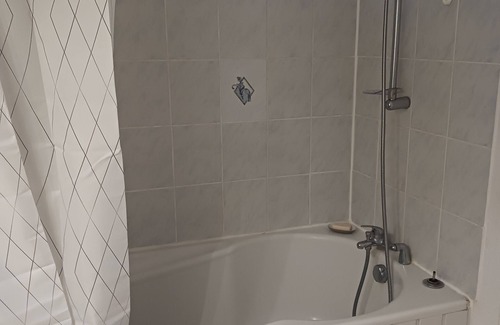 Jozerand Bed & Breakfast | Comfortable village house in a quiet street