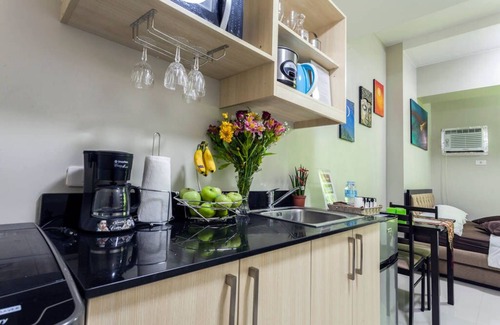 Brgy. 719 Condo | Comfy and Cozy Studio with Pool & Netflix