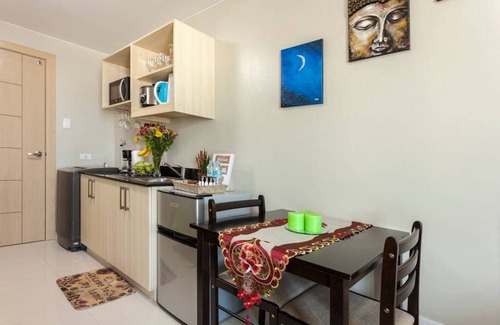 Brgy. 719 Condo | Comfy and Cozy Studio with Pool & Netflix