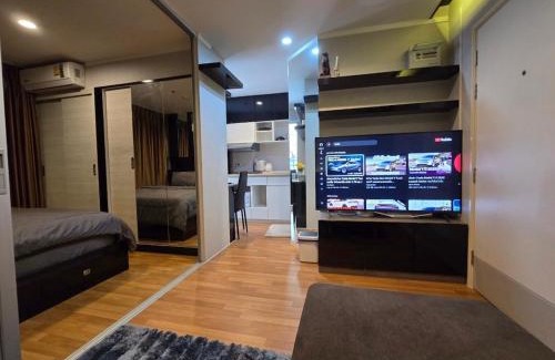 Udon Thani Apartment | Comfy apartment City center Pool Gym WiFi