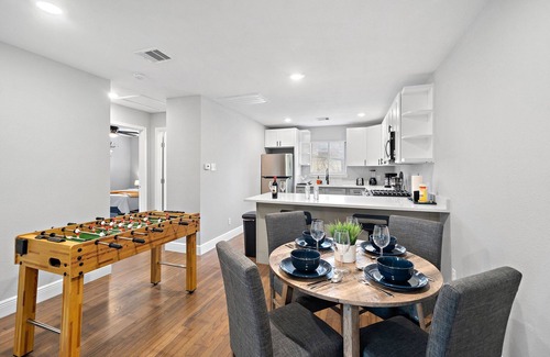 MacGregor Apartment | Comfy Apt Nr Med Center, Zoo | Games BBQ Fire Pit