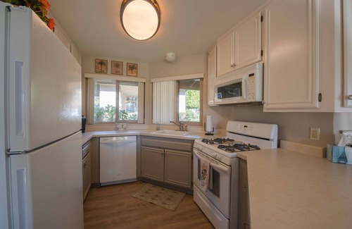 Nipomo Condo | Comfy & Cozy Blacklake Golf Course Condo w/views of the fairways.