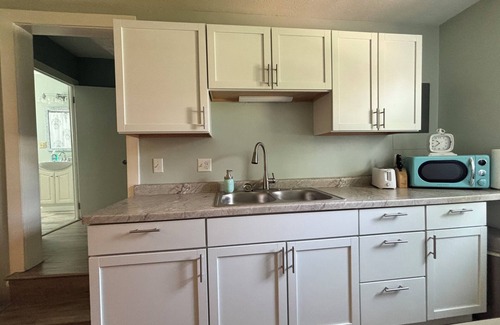 Norwalk Apartment | Comfy & cozy cottage apartment near Cedar Point and Norwalk Raceway Motorsport