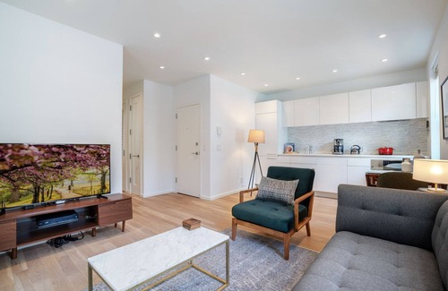 Georgetown Apartment | Comfy Georgetown 1BR w/bike storage near Waterfront by Blueground