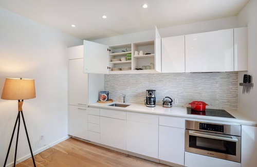 Georgetown Apartment | Comfy Georgetown 1BR w/bike storage near Waterfront by Blueground