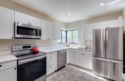 Coronado House | Comfy Historic Home by PH Children/Banner/ValleyWise Hospitals and Dtwn Phx