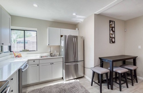 Coronado House | Comfy Historic Home by PH Children/Banner/ValleyWise Hospitals and Dtwn Phx