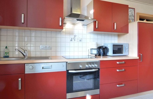 Burg-Reuland House | Comfy Holiday Home in Burg Reuland with Sauna, Terrace, BBQ