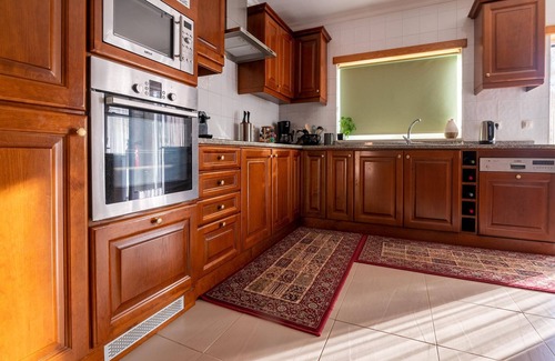 Arganil House | Comfy house with large garden and swimming pool