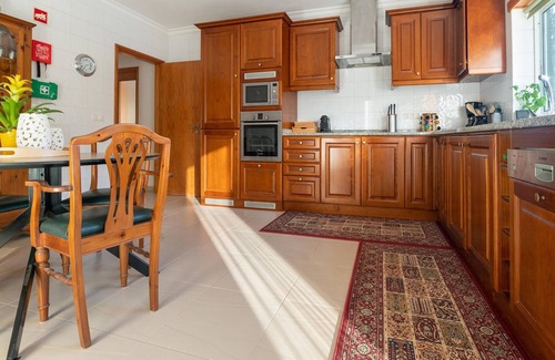 Arganil House | Comfy house with large garden and swimming pool
