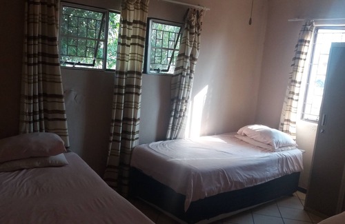 Lephalale House | Comfy room with dstv and aircon in convenient location
