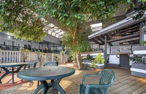 New Cumberland House | Comfy room with bath close to the State Capital
