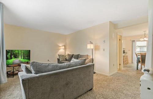 Highspire Apartment | Comfy Stay Modern