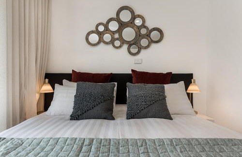 Carnegie Apartment | Comfy Studio with Shared Backyard near Racecourse