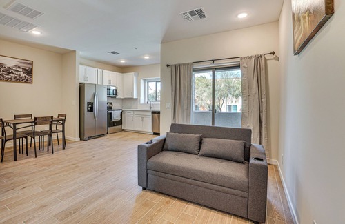 Phoenix Apartment | Community Pool & Hiking Trails: Phoenix Condo!