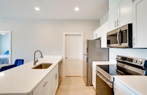 Crowley Apartment | Commute to Fort Worth Newly Built Apt with Pool