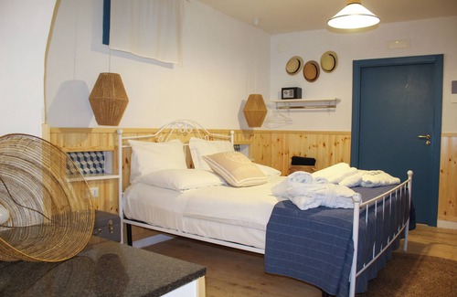 Castel Morrone Hotel | Comola Grande