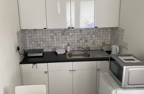 Ballincar Apartment | Compact, cosy, contained, self catering getaway in coastal village of Rosses Pt