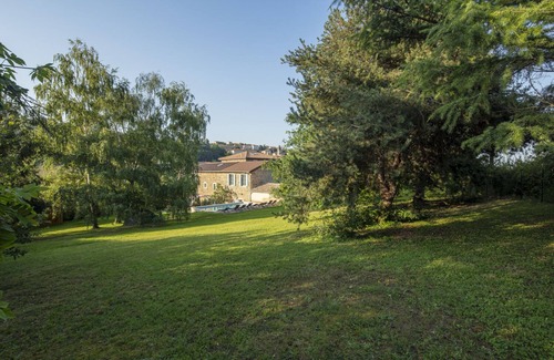 Vaux-en-Beaujolais House | Completely renovated 4-star property in the middle of the vineyards