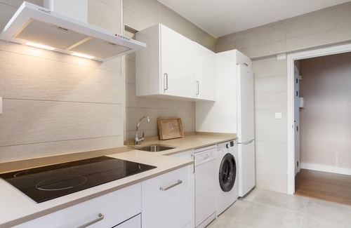 Getxo Apartment | Completely renovated 10 min Beach Arrigunaga