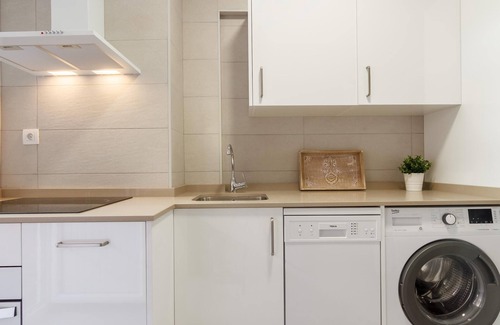 Getxo Apartment | Completely renovated 10 min Beach Arrigunaga