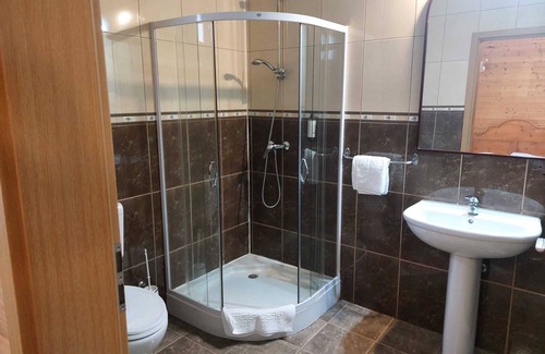 Sugag Bed & Breakfast | Complex Turcana