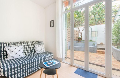 4th Arrondissement House | Complexe Blancarde - 6 studios - 20 pers - Clim Parking