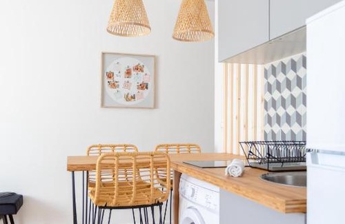 4th Arrondissement House | Complexe Blancarde - 6 studios - 20 pers - Clim Parking