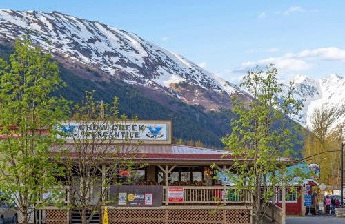 Alyeska Ski Chalet | Compton's