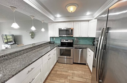 Crescent Beach Condo | Condo ∙ 2 bedrooms ∙ 4 guests