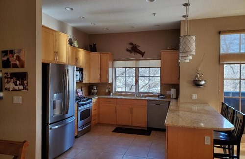 Brewers Hill Condo | CONDO FOR RENT FOR DNC - MKE!