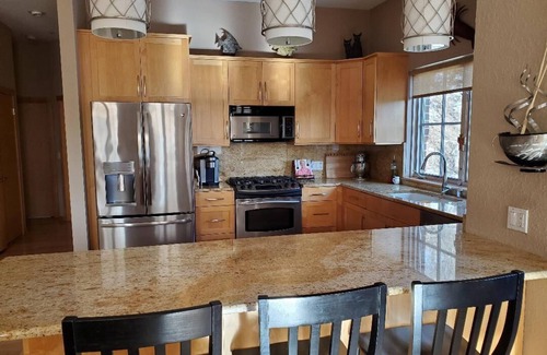 Brewers Hill Condo | CONDO FOR RENT FOR DNC - MKE!