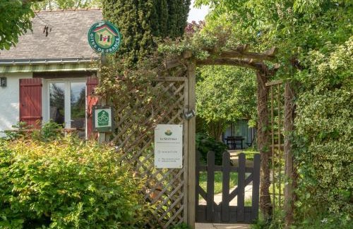 Saint-Omer-de-Blain Bed & Breakfast | Confort et Tranquillité à Blain : Chambre Climatisée, Salle d'Eau Privative, Wifi et Vélos à Disposition - FR-1-306-1253