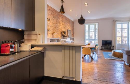 San Francisco Apartment | Confort y Diseño con Vistas al Casco Viejo