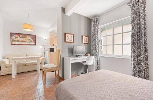 Pedregalejo Playa Apartment | Confortable estudio en Playa Los Baños del Carmen
