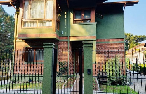Vila Luiza House | Conforto e elegância a 1,5 km do centro de Canela